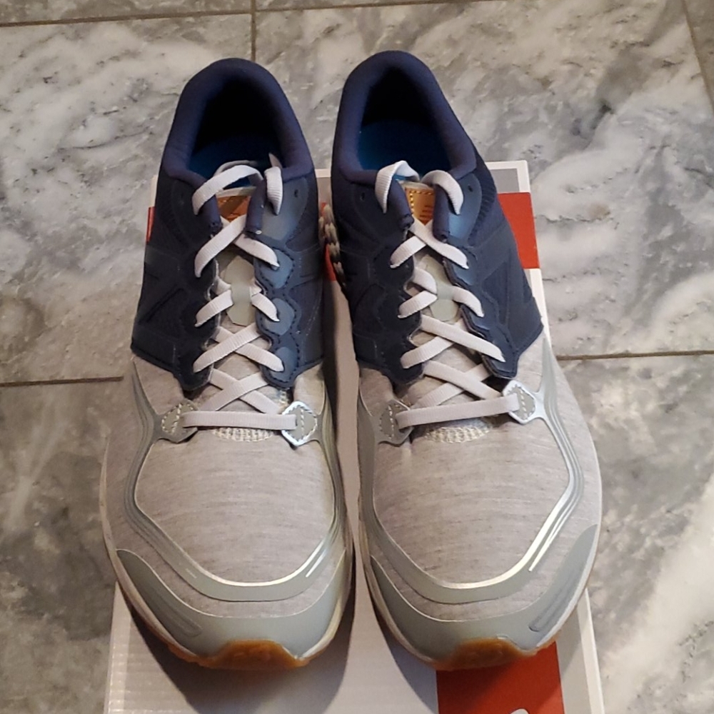 New Balance Veniz Fresh Foam